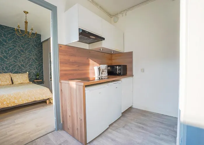 The Sweetness Of Champagne, Hyper-centre Lejlighed