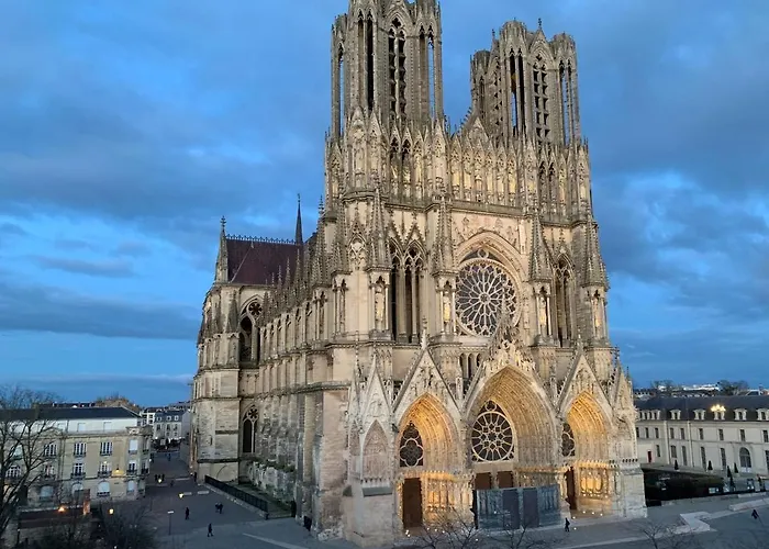 The Sweetness Of Champagne, Hyper-centre Lejlighed *