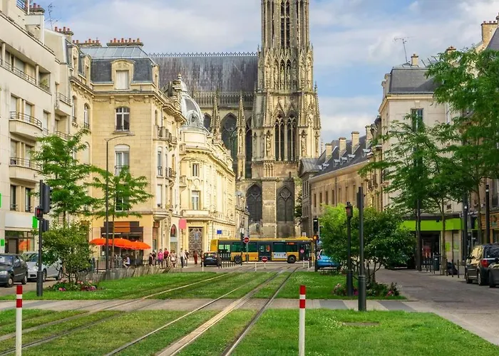 The Sweetness Of Champagne, Hyper-centre * Reims