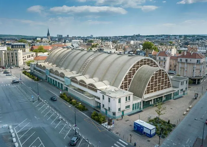 The Sweetness Of Champagne, Hyper-centre *